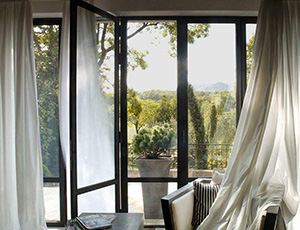 臥室陽(yáng)臺(tái)窗簾你知道該如何搭配嗎？