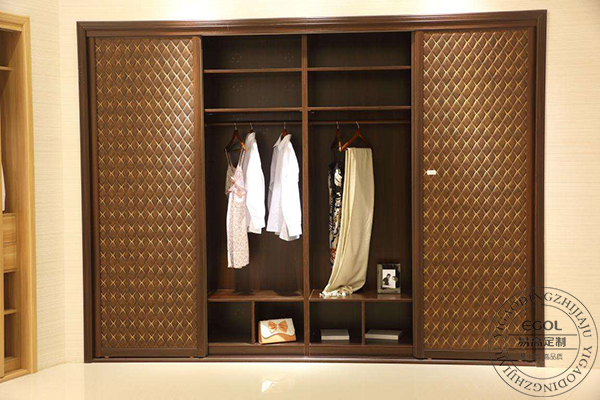 整體衣柜移門清潔保養(yǎng)有哪些小妙招？