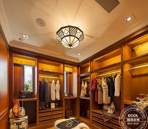 十大品牌衣柜怎么定制比較省錢？