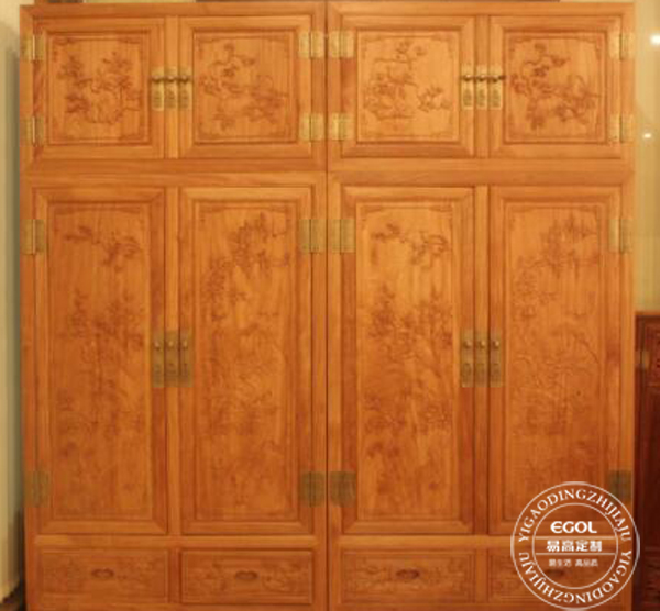  家居定制實(shí)木衣柜名牌我們需要注意些什么問題？