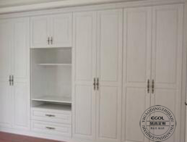 （定制衣柜行業(yè)）定制衣柜價(jià)格與哪些因素有關(guān)？
