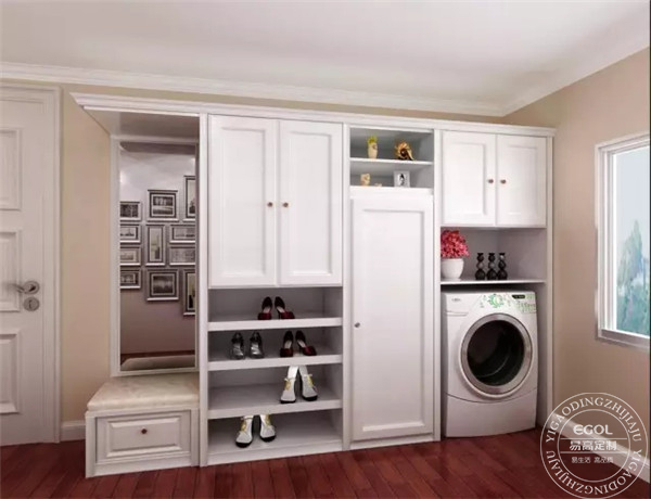 陽(yáng)臺(tái)可以怎樣定制收納柜？