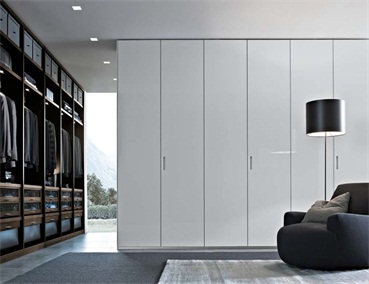 夏季來臨，定制衣柜要如何保養(yǎng)？