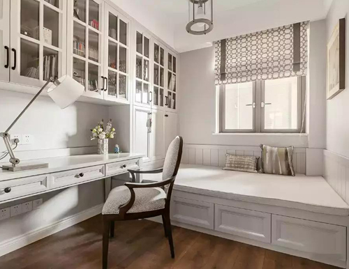 臥室小應(yīng)該怎么裝修，定制一個(gè)榻榻米怎么樣？