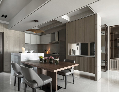  2020年定制餐邊柜什么好？聽易高家居小編分析。