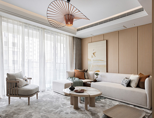  開全屋定制家居店是否需要每季度翻新樣品？