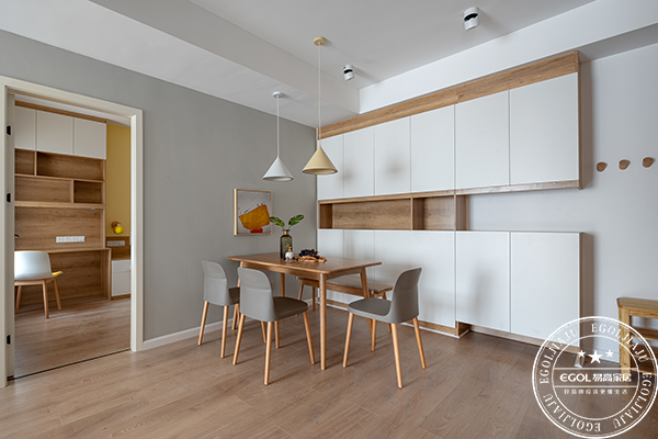  定制陽(yáng)臺(tái)柜一定要留心哪些方面呢？