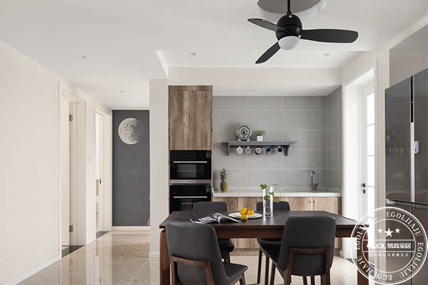 定制櫥柜有哪些優(yōu)勢？