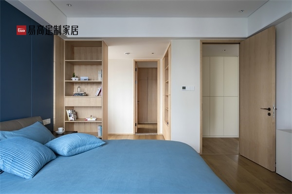 定制衣柜的優(yōu)勢是什么？