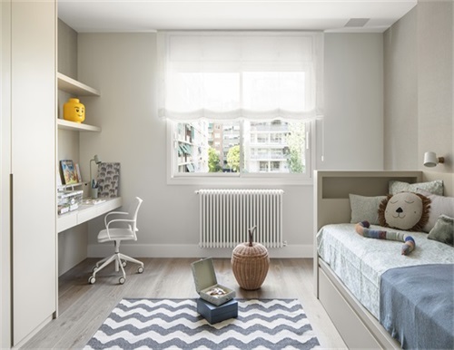 定制衣柜和成品衣柜相比有何不同？